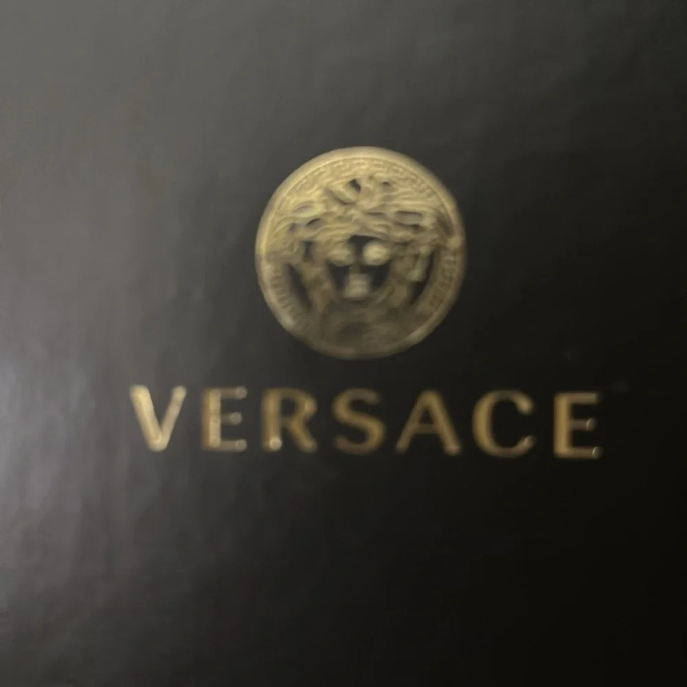 🔥VERSACE AUTH SUNGLASSES WITH ATTACHMENTS TO HANG OFF NECK FULL INCLUSION